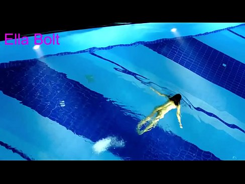 ❤️ Ma nistax nieqaf nara, blonda żagħżugħa maqbuda tgħum nuda fil-pool tar-resort ELLA BOLT ❤️❌ Video anali lilna mt.pornolemon.ru